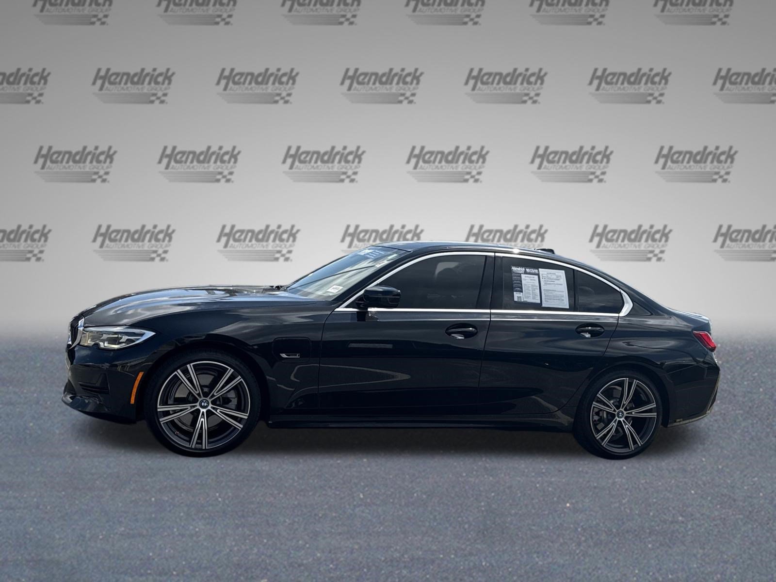 Used 2022 BMW 330e w/ Premium Package RWD image 7
