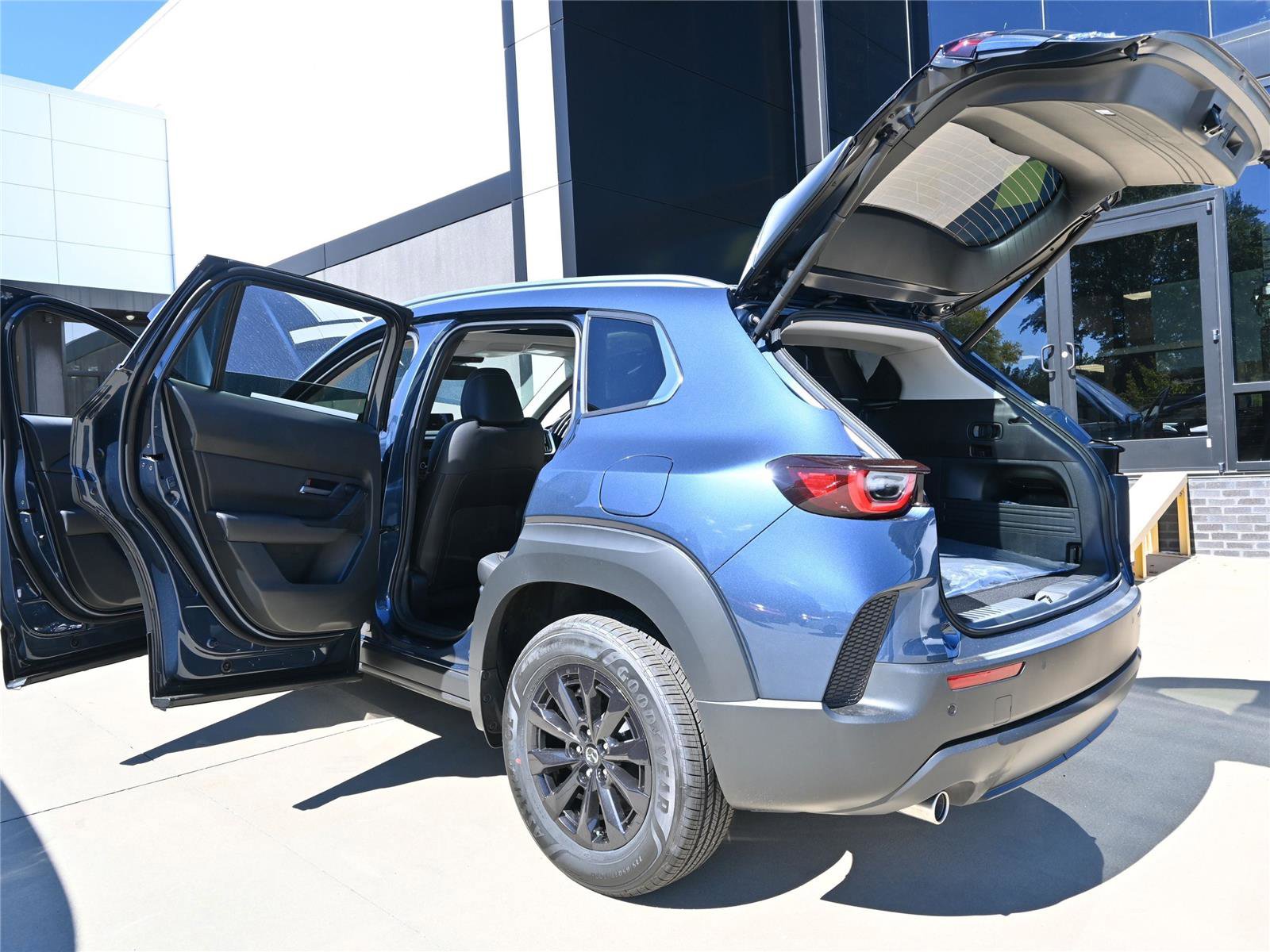 New 2026 MAZDA CX-50 2.5 Hybrid w/ Cargo Package image 17