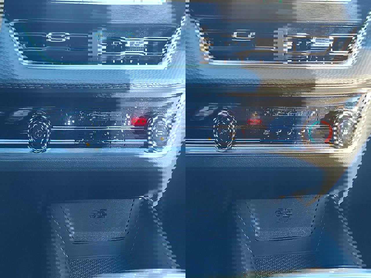 Used 2025 Chevrolet Equinox LT image 19