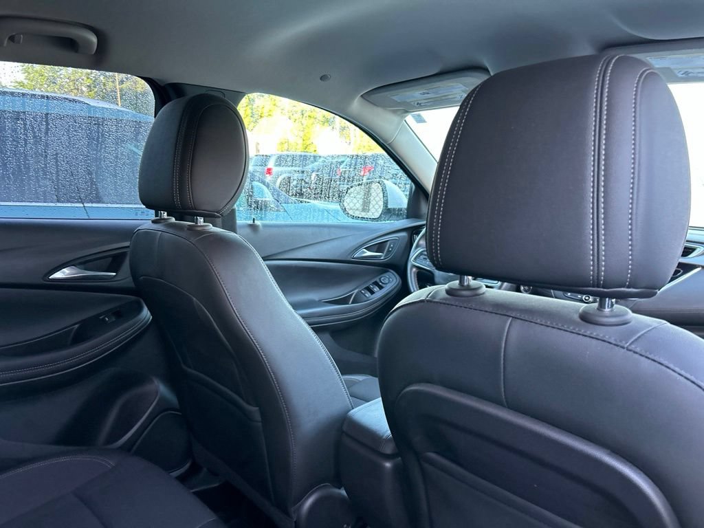 Used 2020 Buick Encore GX Preferred w/ Cold Weather Comfort Package FWD image 11
