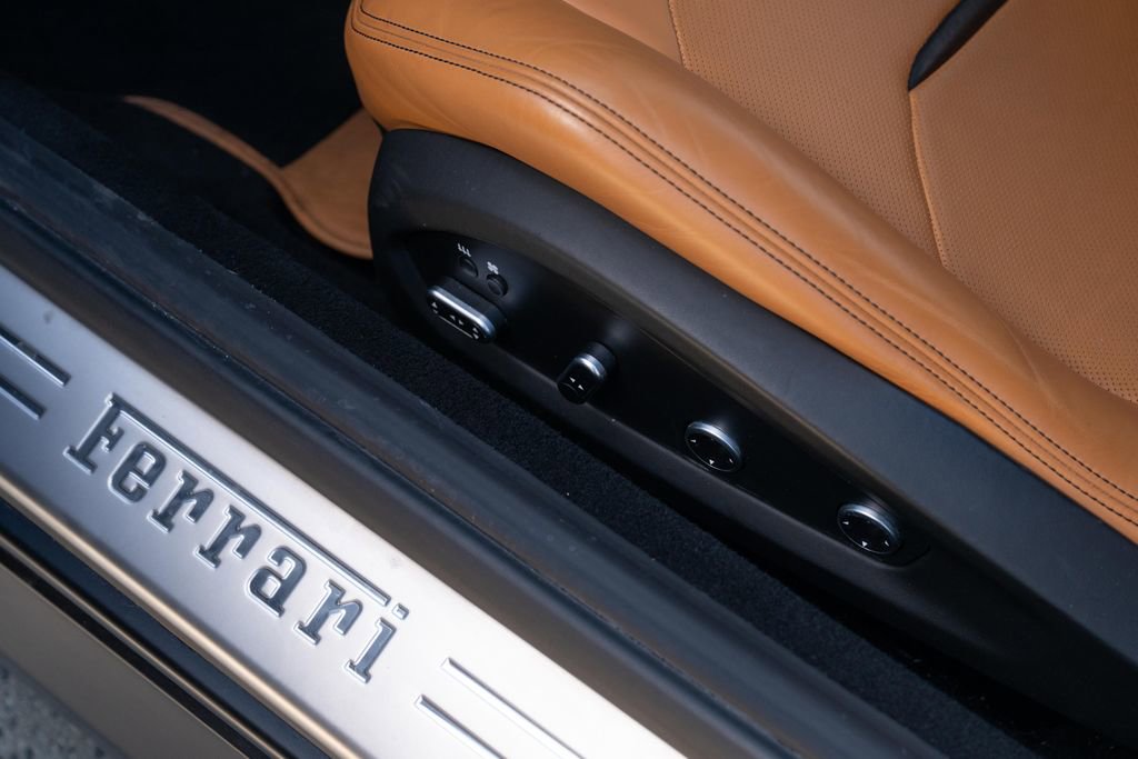 Certified 2018 Ferrari GTC4Lusso AWD/4WD image 34
