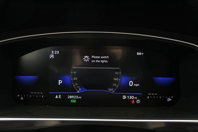 Used 2023 Volkswagen Tiguan SE image 18