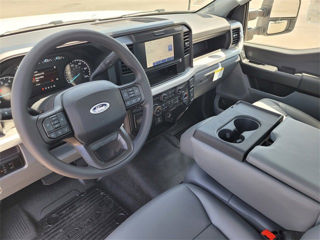 New 2025 Ford F250 XL w/ XL Chrome Package image 7