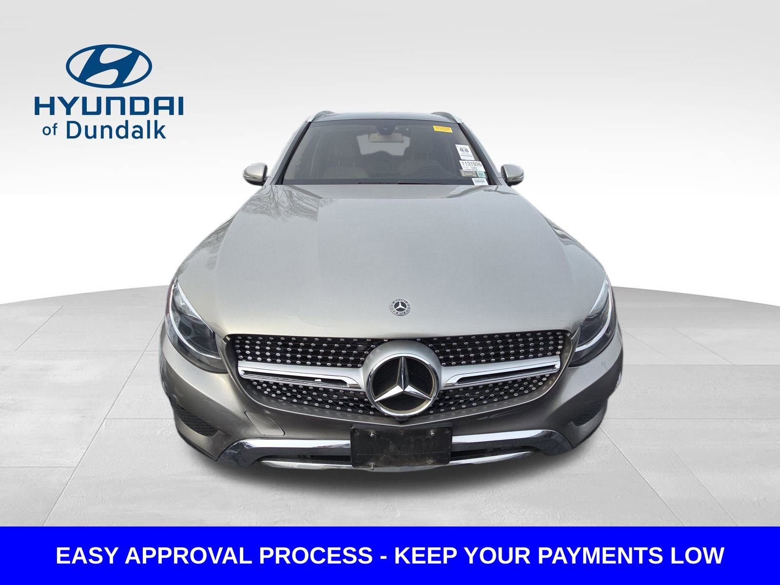 Used 2019 Mercedes-Benz GLC 300 4MATIC w/ Premium Package image 2
