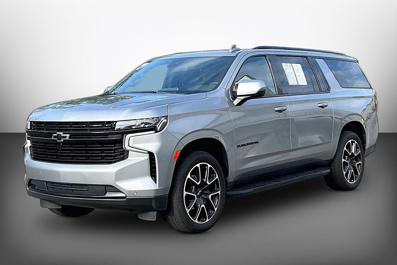 Used 2024 Chevrolet Suburban RST w/ Luxury Package AWD/4WD image 4
