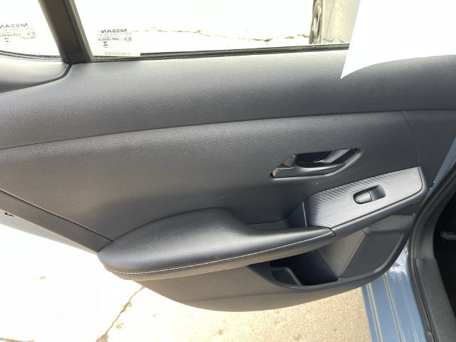 Used 2024 Nissan Sentra SV FWD image 12