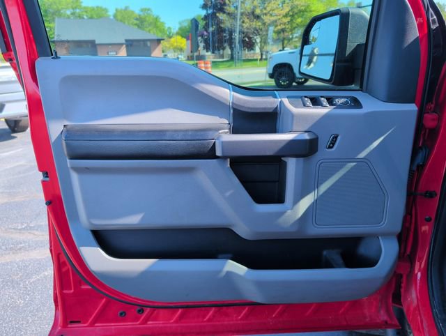 Used 2017 Ford F150 XLT AWD/4WD image 16