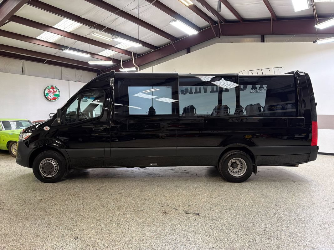 Used 2019 Mercedes-Benz Sprinter 170 Cargo image 3