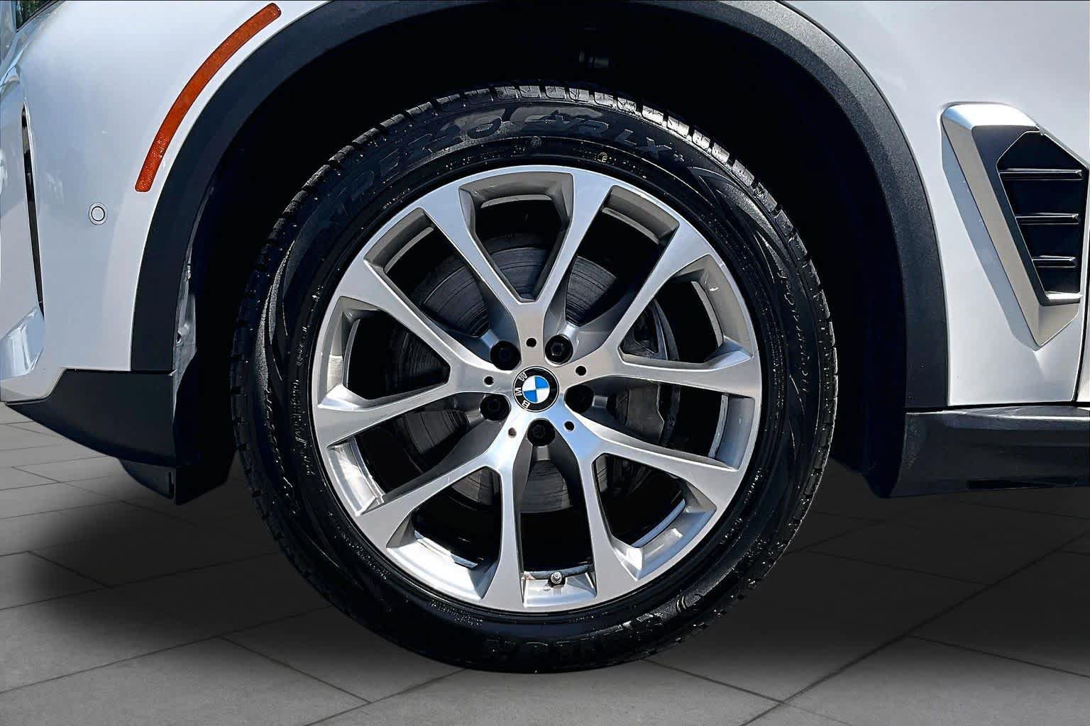 Used 2024 BMW X5 sDrive40i w/ Premium Package RWD image 10