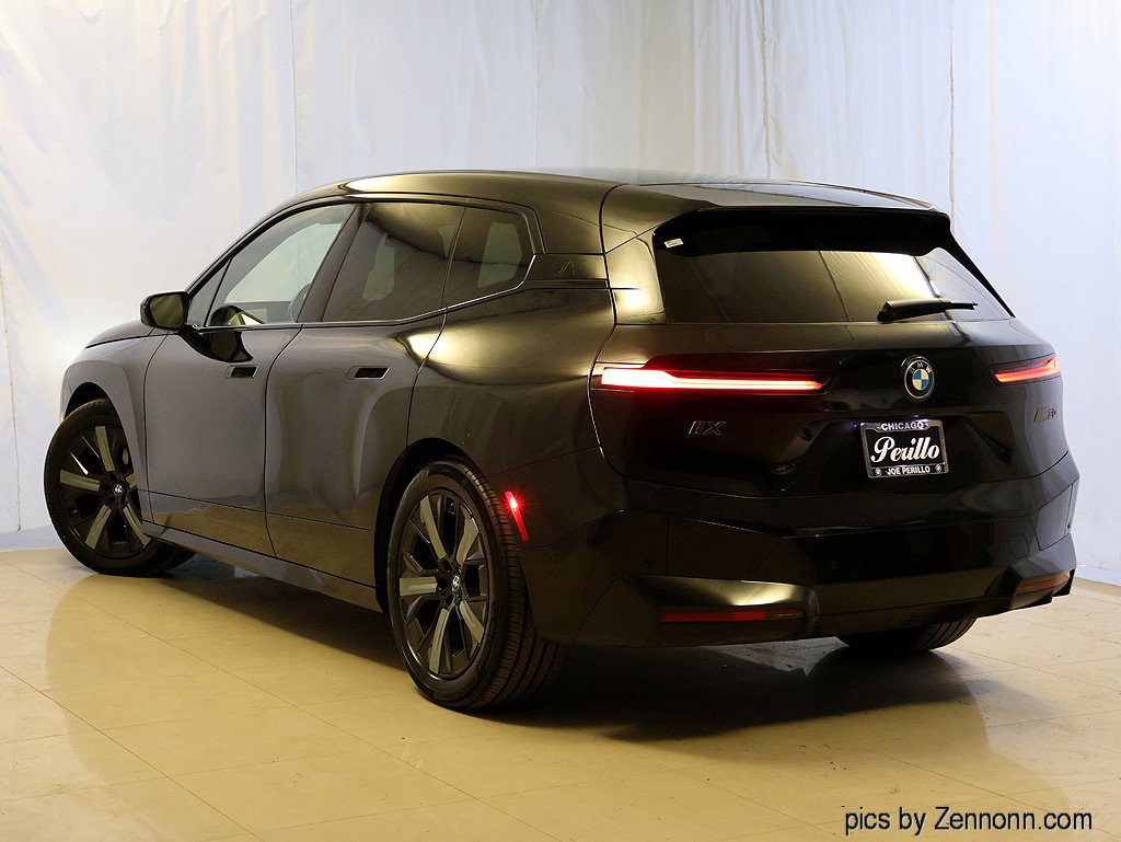 Used 2023 BMW iX M60 image 10