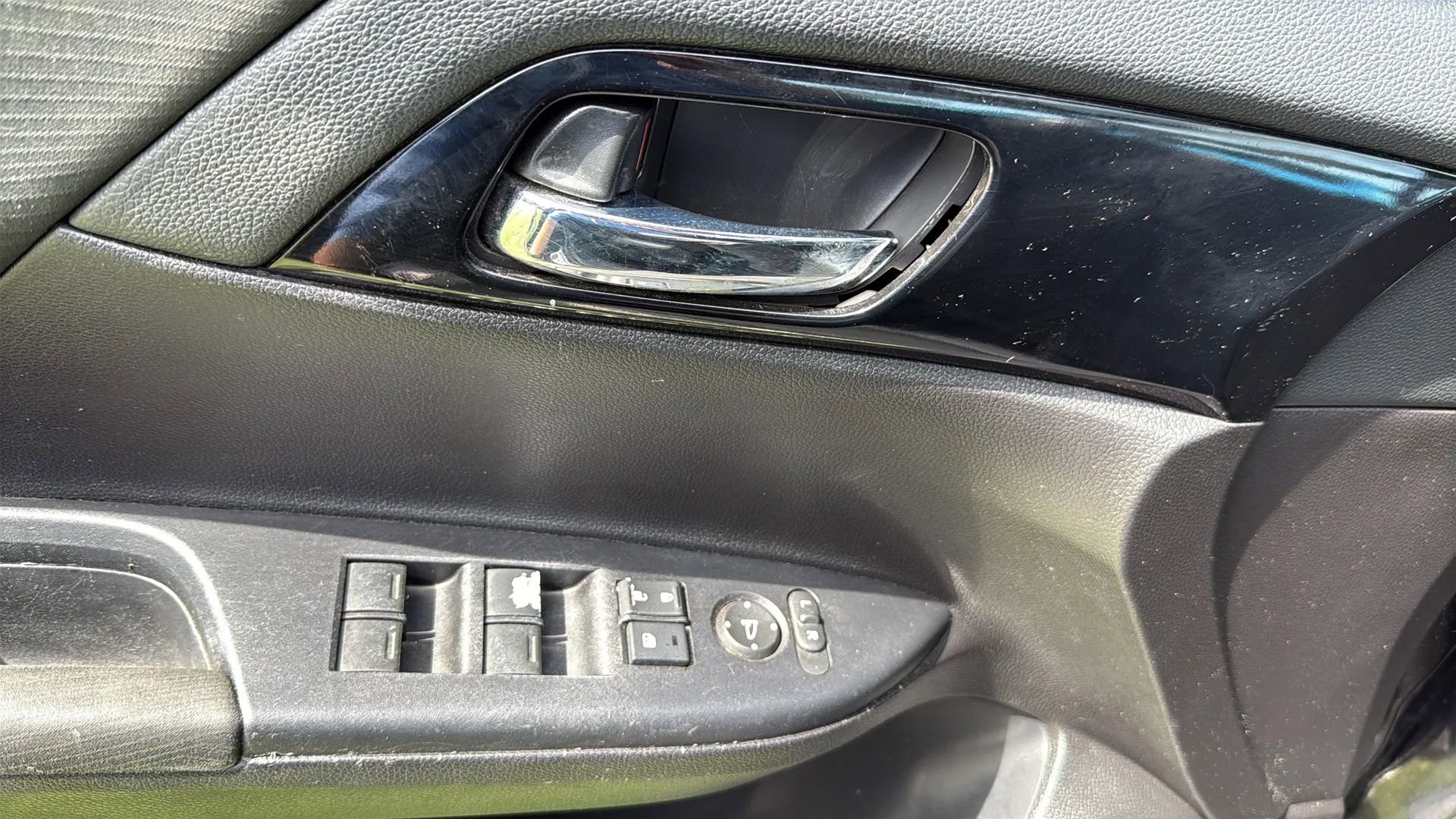 Used 2017 Honda Accord LX image 37