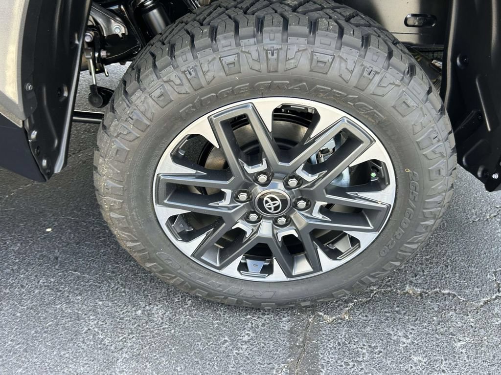 New 2026 Toyota Tundra Limited AWD/4WD image 11