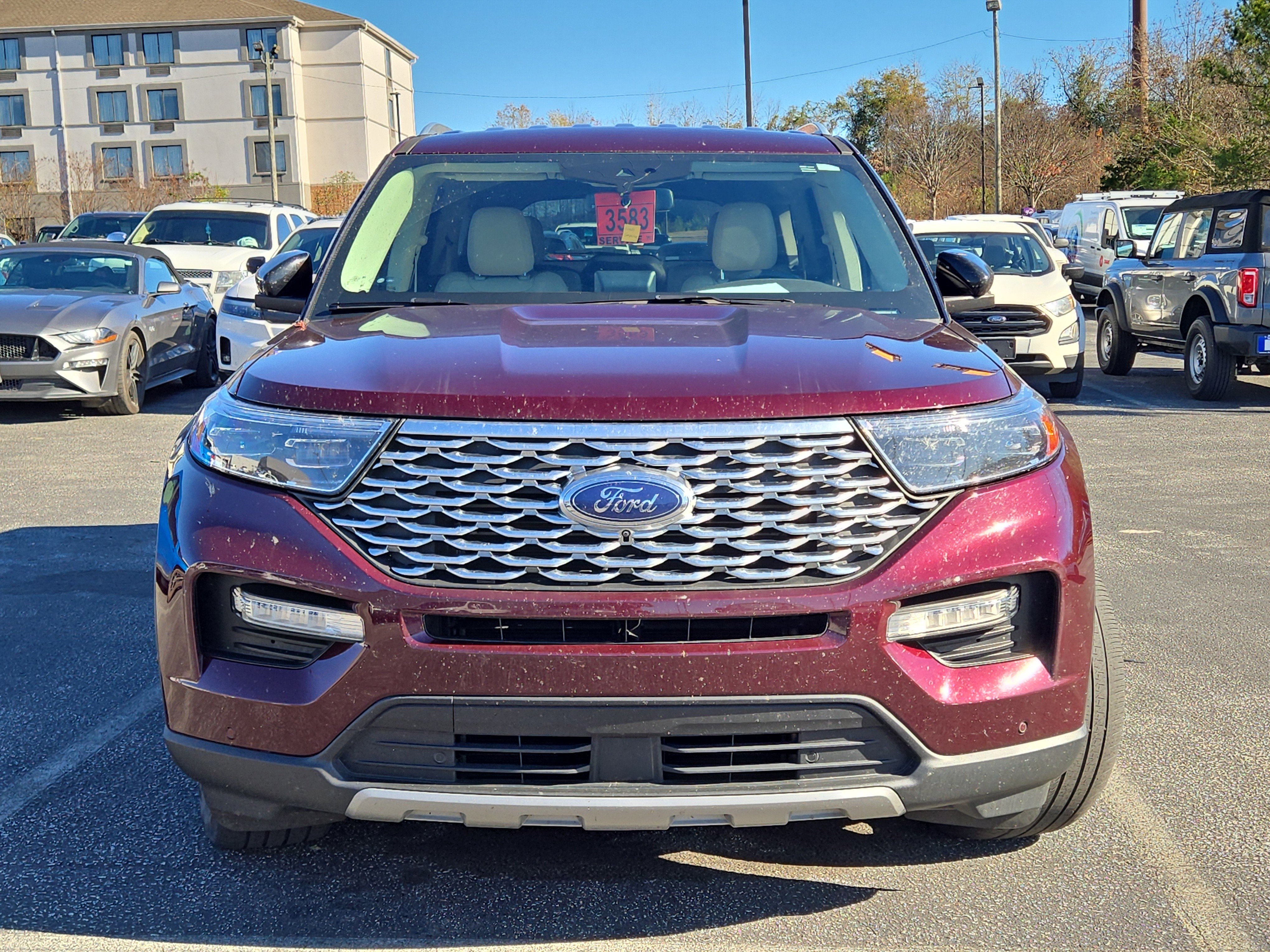 Used 2022 Ford Explorer Platinum w/ Equipment Group 601A image 2