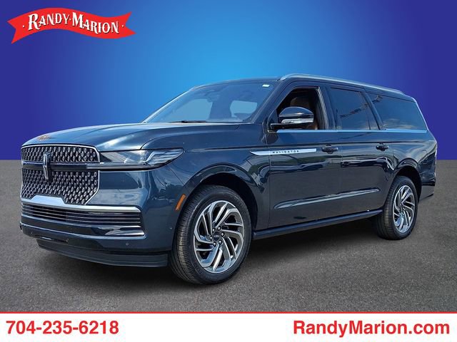 Used 2025 Lincoln Navigator L Reserve image 1