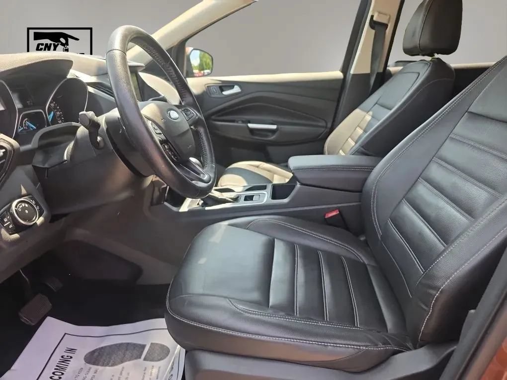 Used 2017 Ford Escape Titanium AWD/4WD image 9