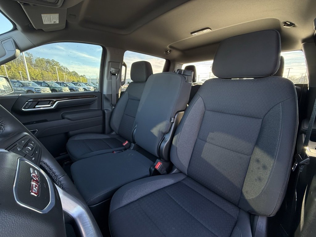 Used 2025 GMC Sierra 1500 SLE image 23