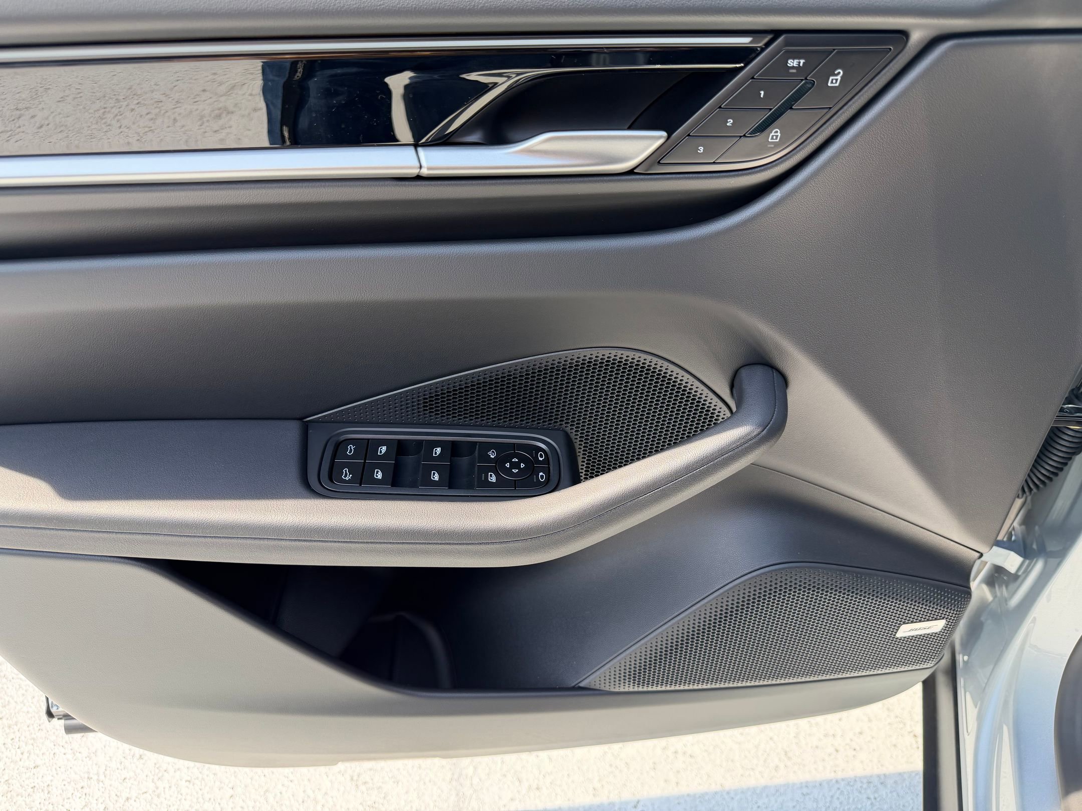 New 2026 Porsche Macan 4 Electric AWD/4WD image 24