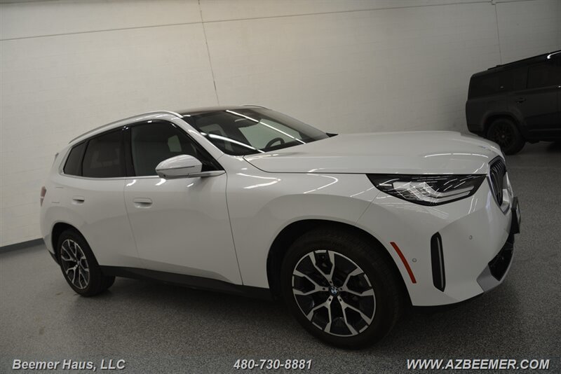 Used 2025 BMW X3 xDrive30i w/ Premium Package AWD/4WD image 8