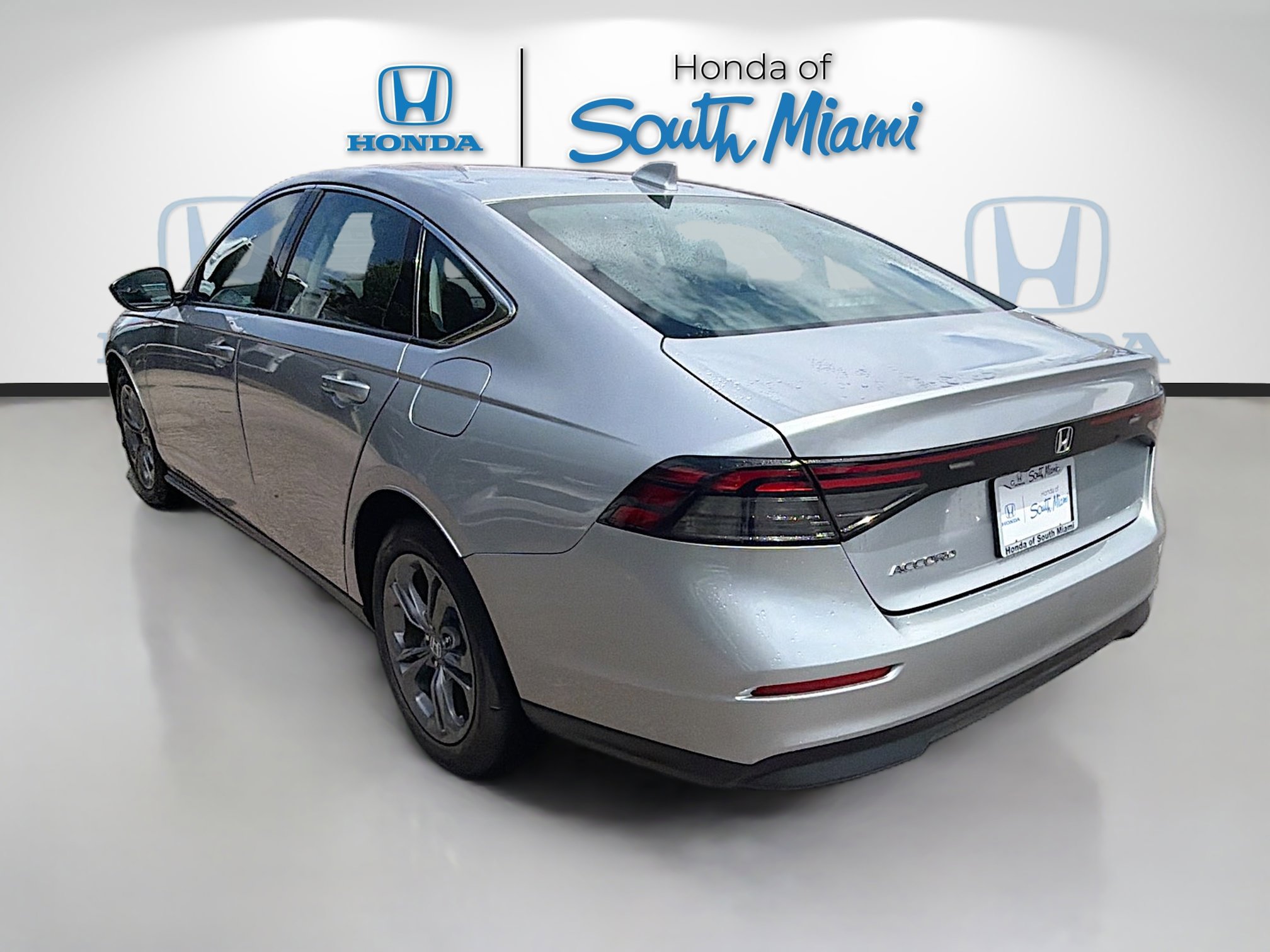 Certified 2023 Honda Accord EX image 5