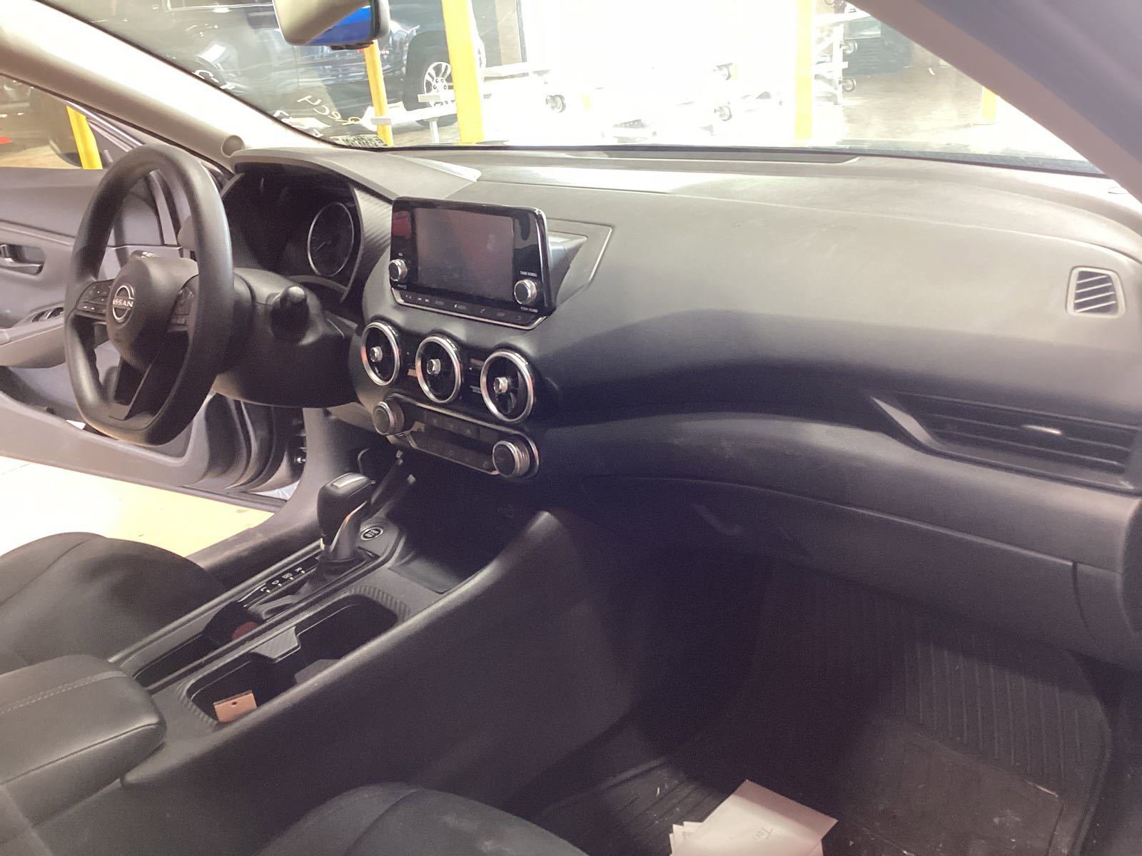 Used 2024 Nissan Sentra S image 8
