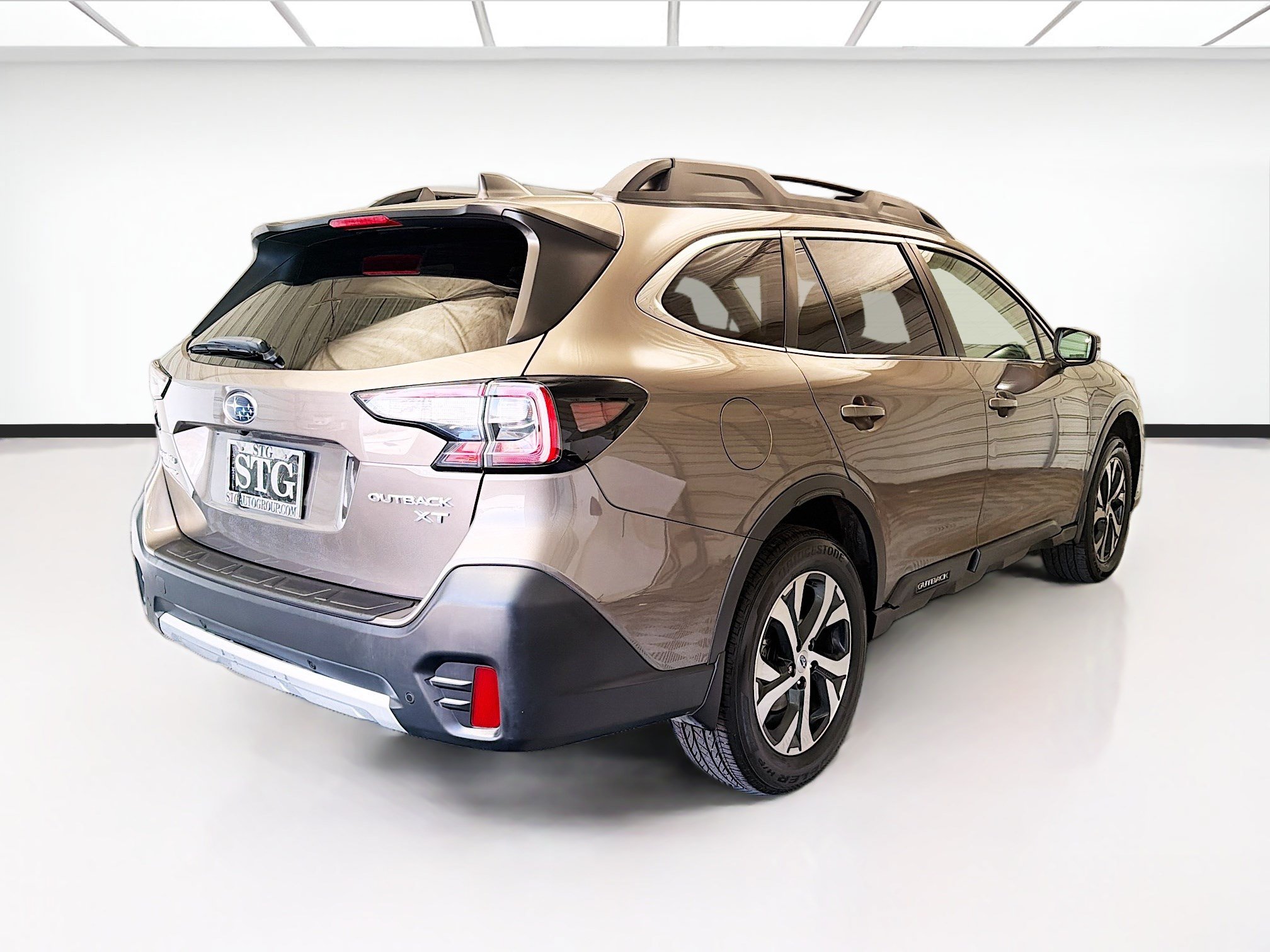 Used 2021 Subaru Outback Limited XT AWD/4WD image 4