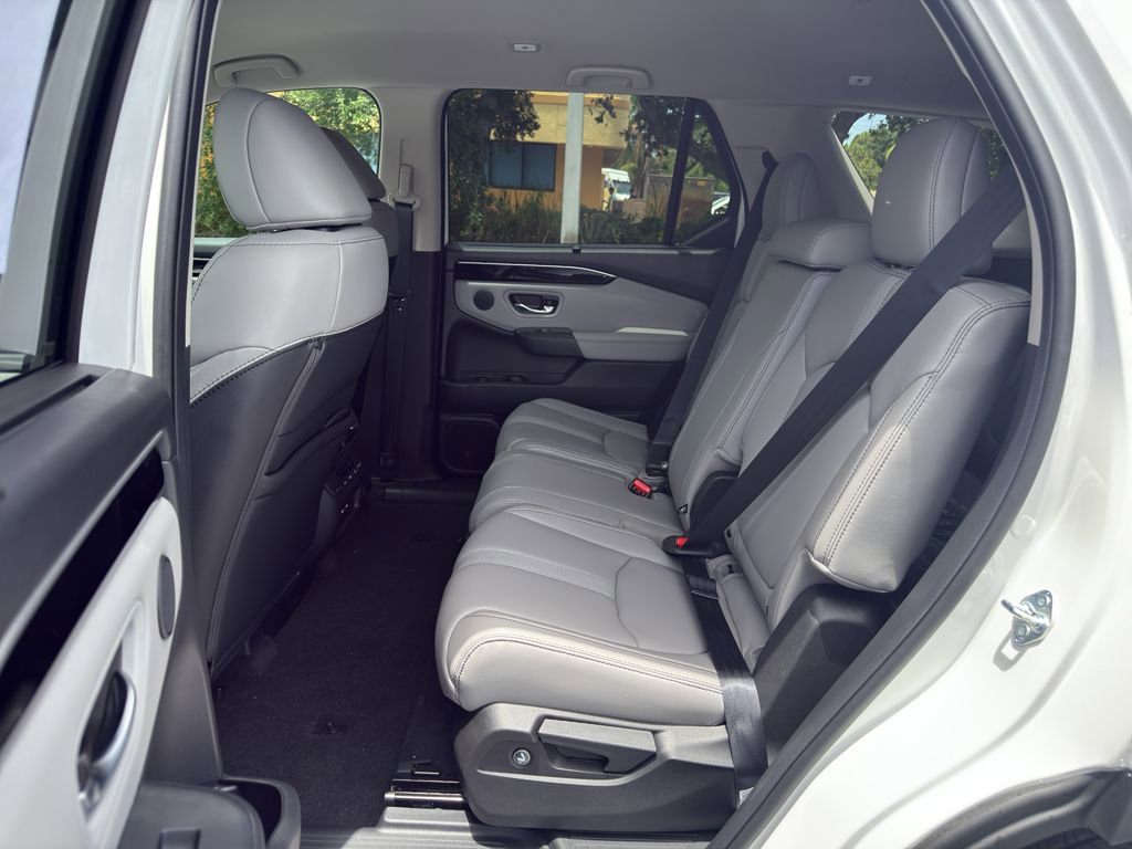 New 2025 Honda Pilot EX-L image 11