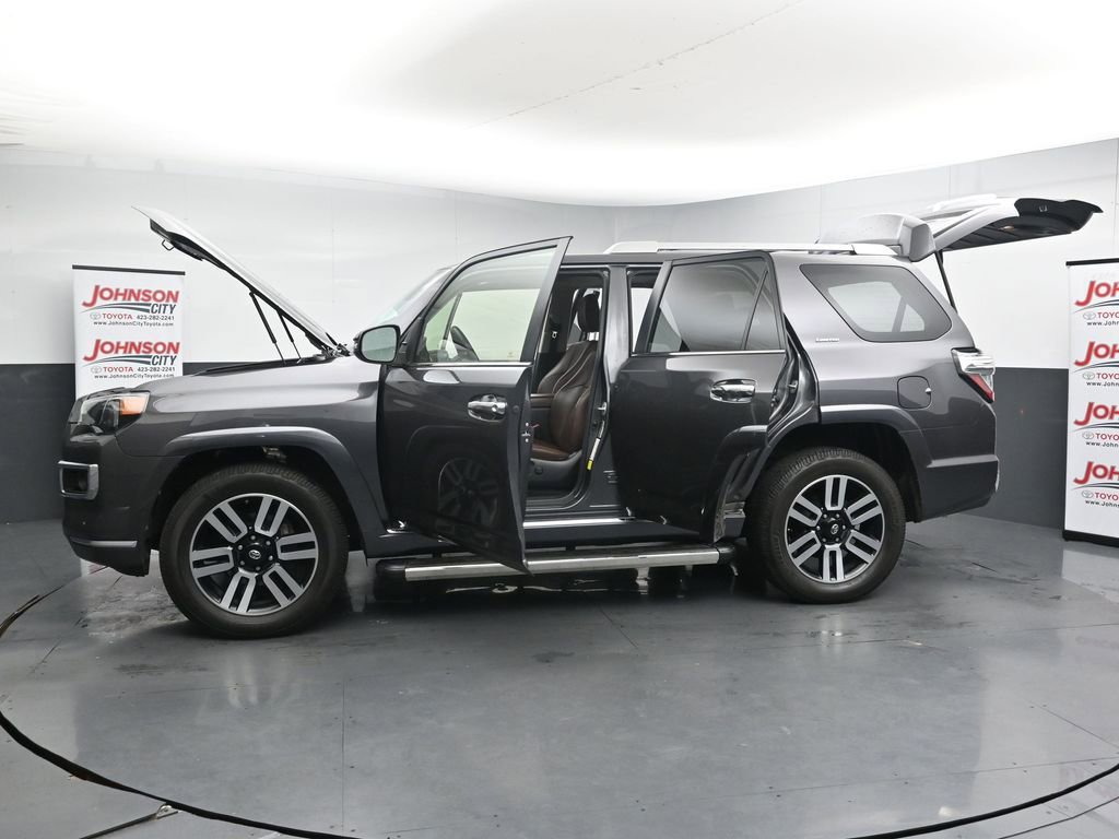 Used 2020 Toyota 4Runner Limited AWD/4WD image 28