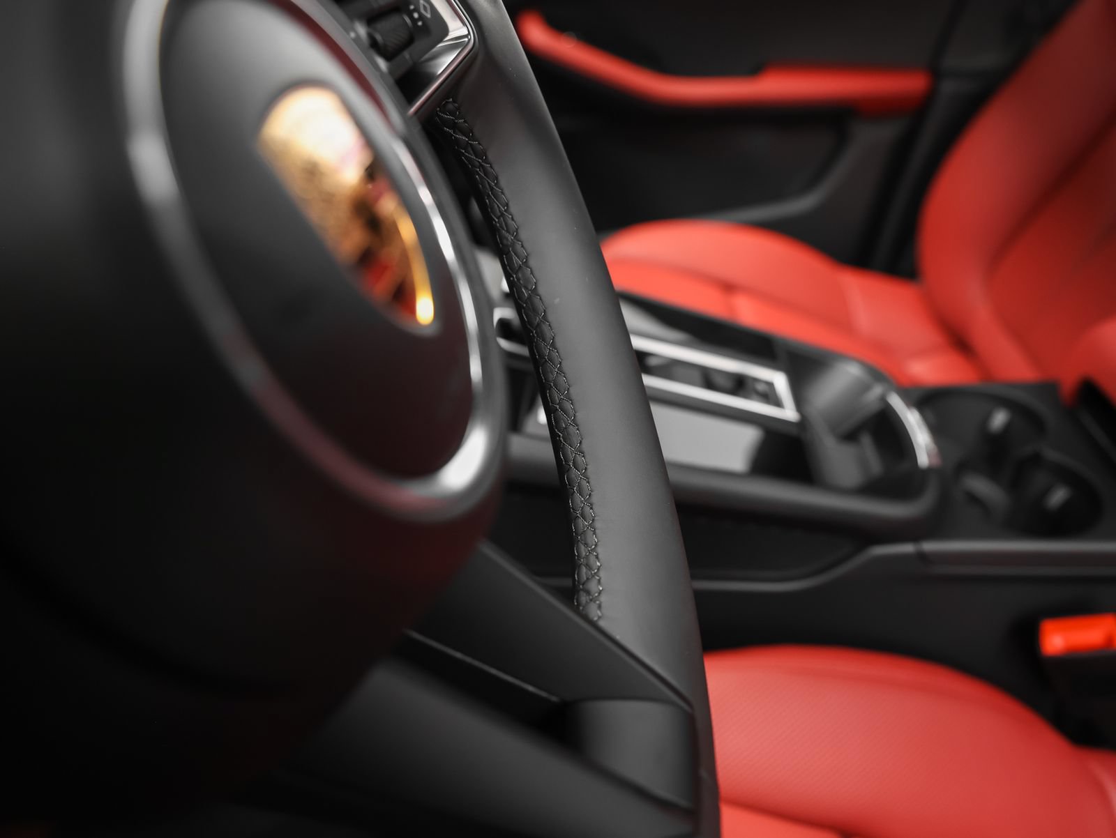 Certified 2026 Porsche Macan AWD/4WD image 35