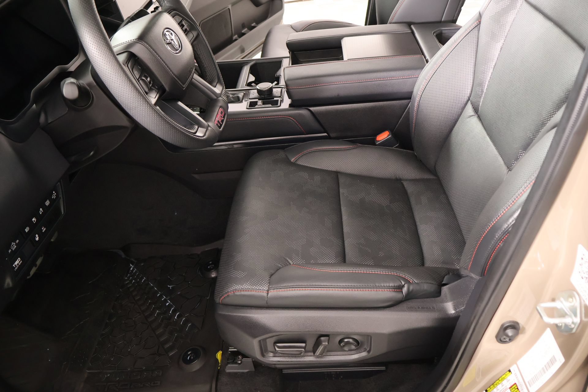 Used 2025 Toyota Tundra TRD Pro AWD/4WD image 12