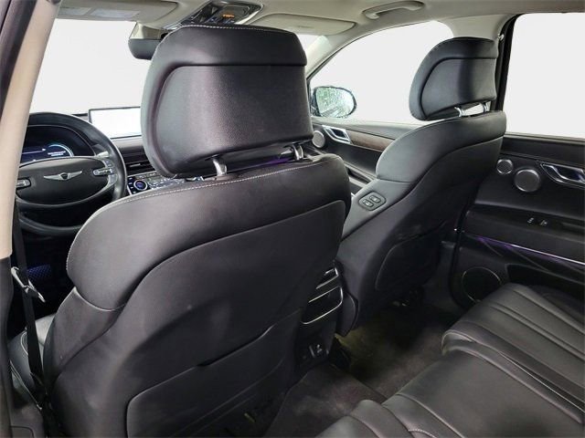Used 2022 Genesis GV80 2.5T w/ Advanced Package 03 image 31