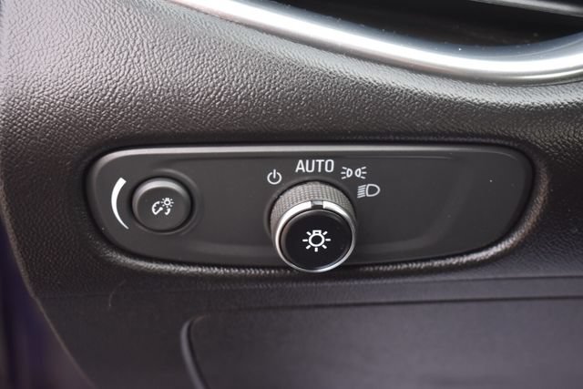 Certified 2018 Chevrolet Malibu LT FWD image 23