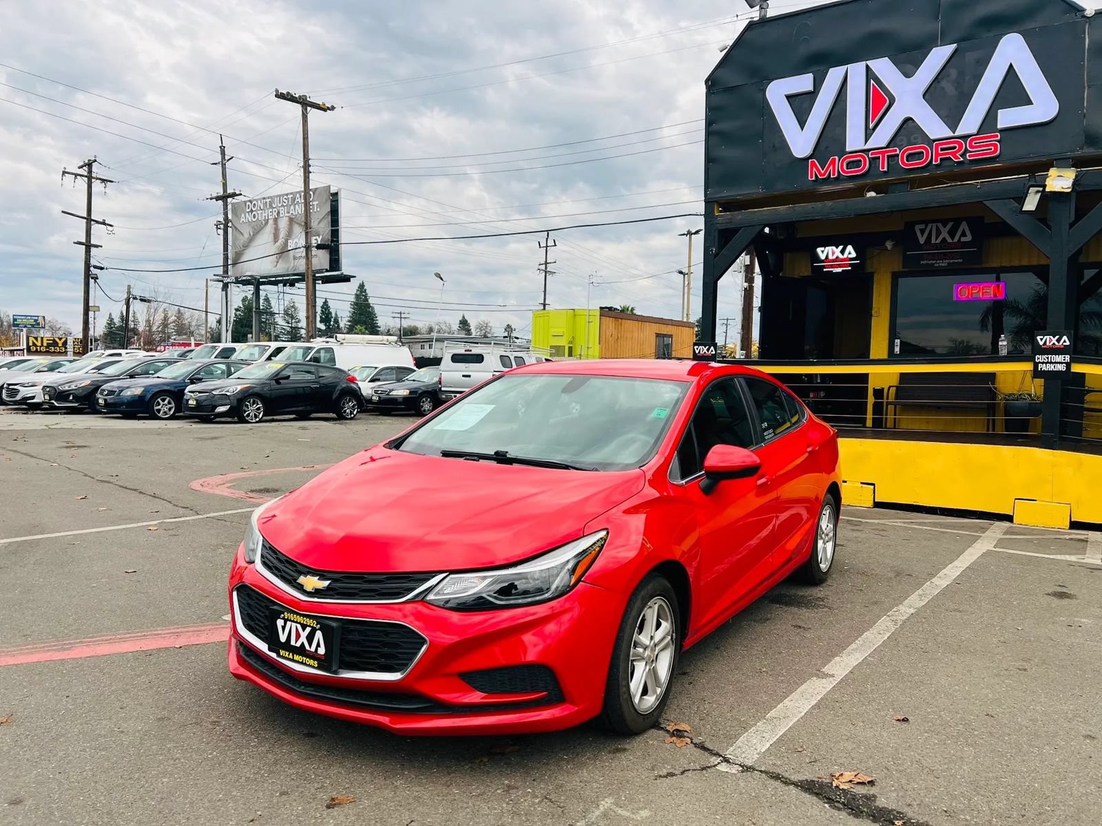 Used 2018 Chevrolet Cruze LT w/ LT Fleet Convenience Package FWD image 1