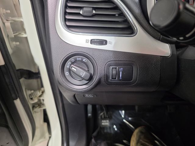 Used 2017 Dodge Journey SXT w/ Premium Group FWD image 18