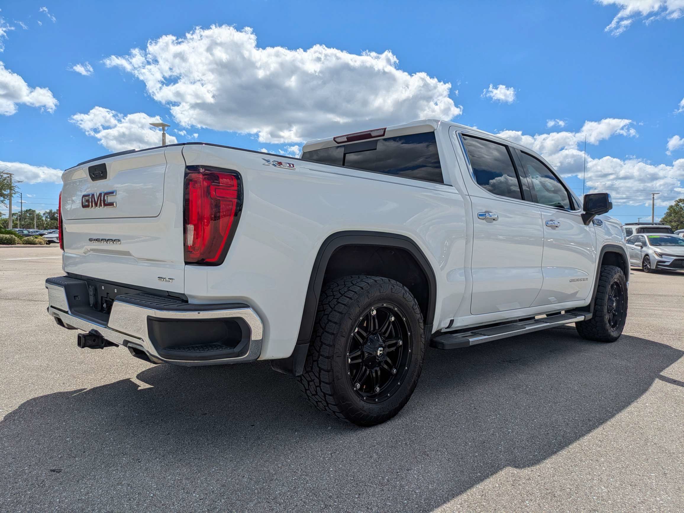 Used 2019 GMC Sierra 1500 SLT w/ SLT Premium Package AWD/4WD image 5