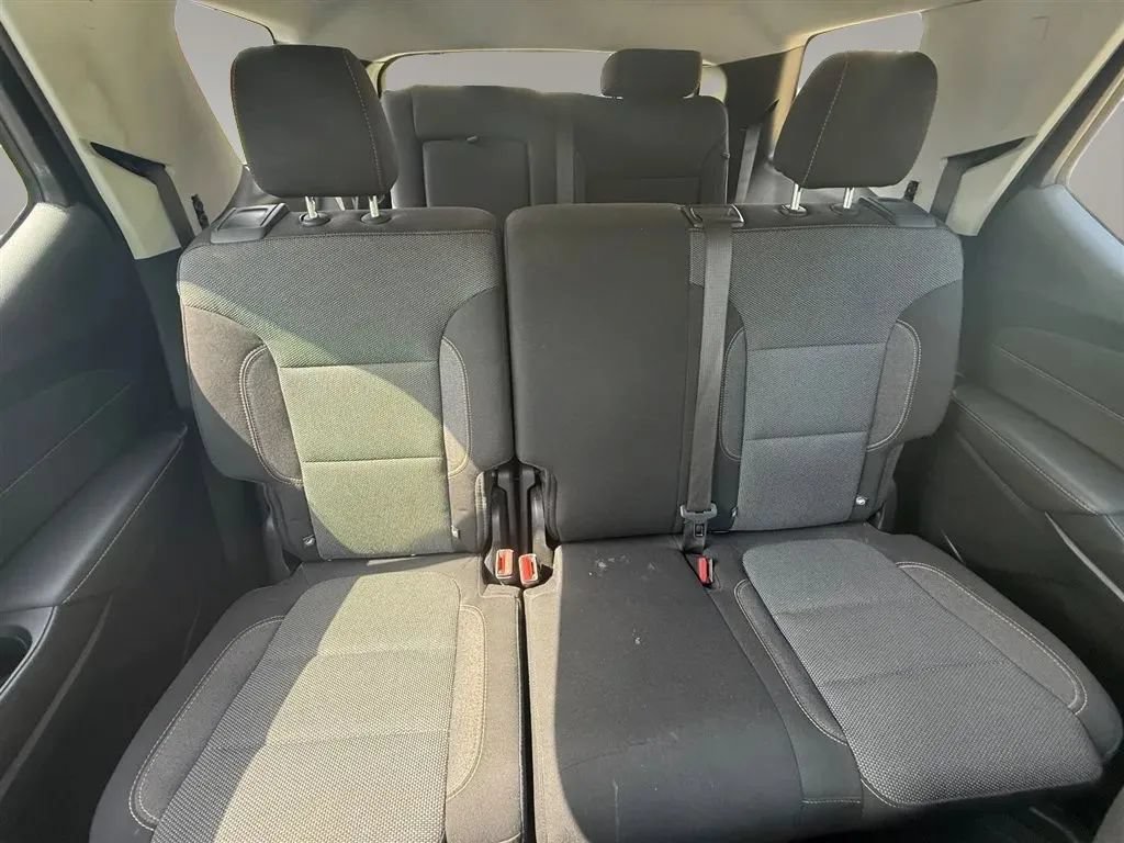 Used 2020 Chevrolet Traverse LS AWD/4WD image 25