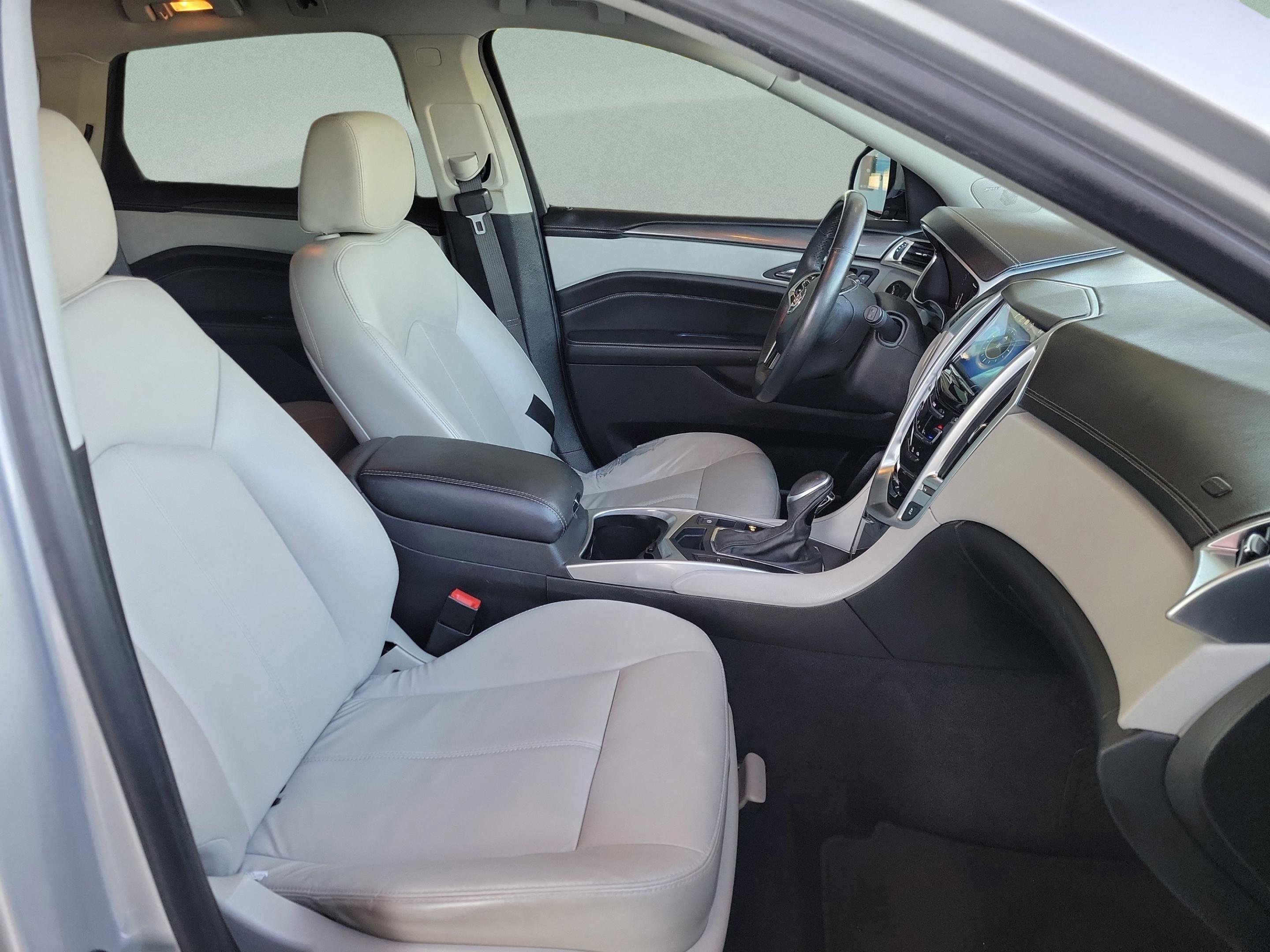 Used 2015 Cadillac SRX FWD image 32