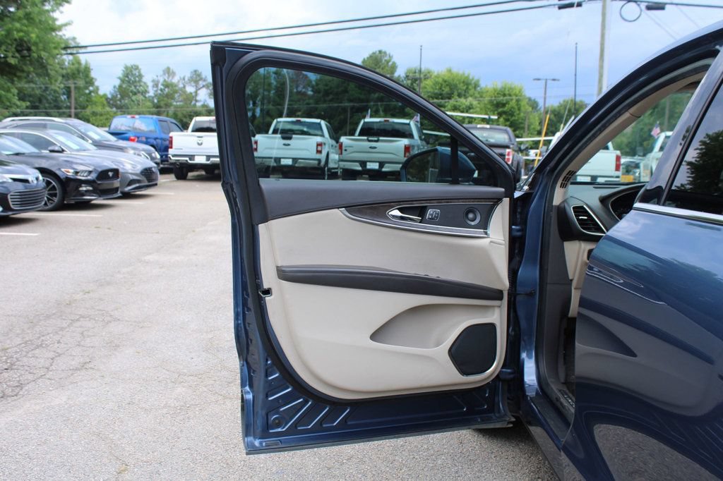 Used 2018 Lincoln MKX Select w/ Select Plus Package FWD image 13