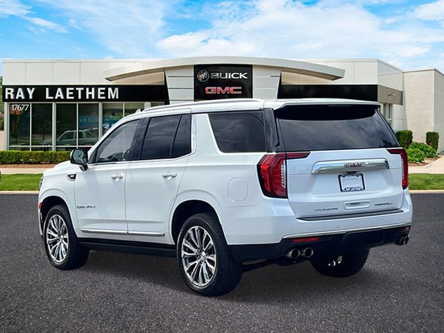Used 2021 GMC Yukon Denali w/ Denali Premium Package AWD/4WD image 3