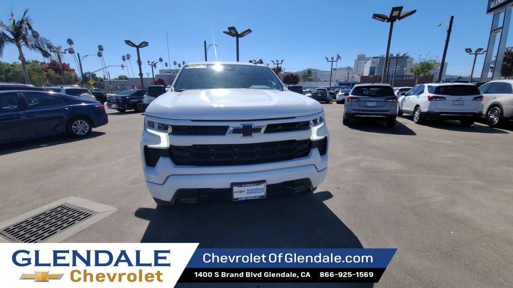 Used 2022 Chevrolet Silverado 1500 RST w/ Z71 Off-Road Package AWD/4WD image 3