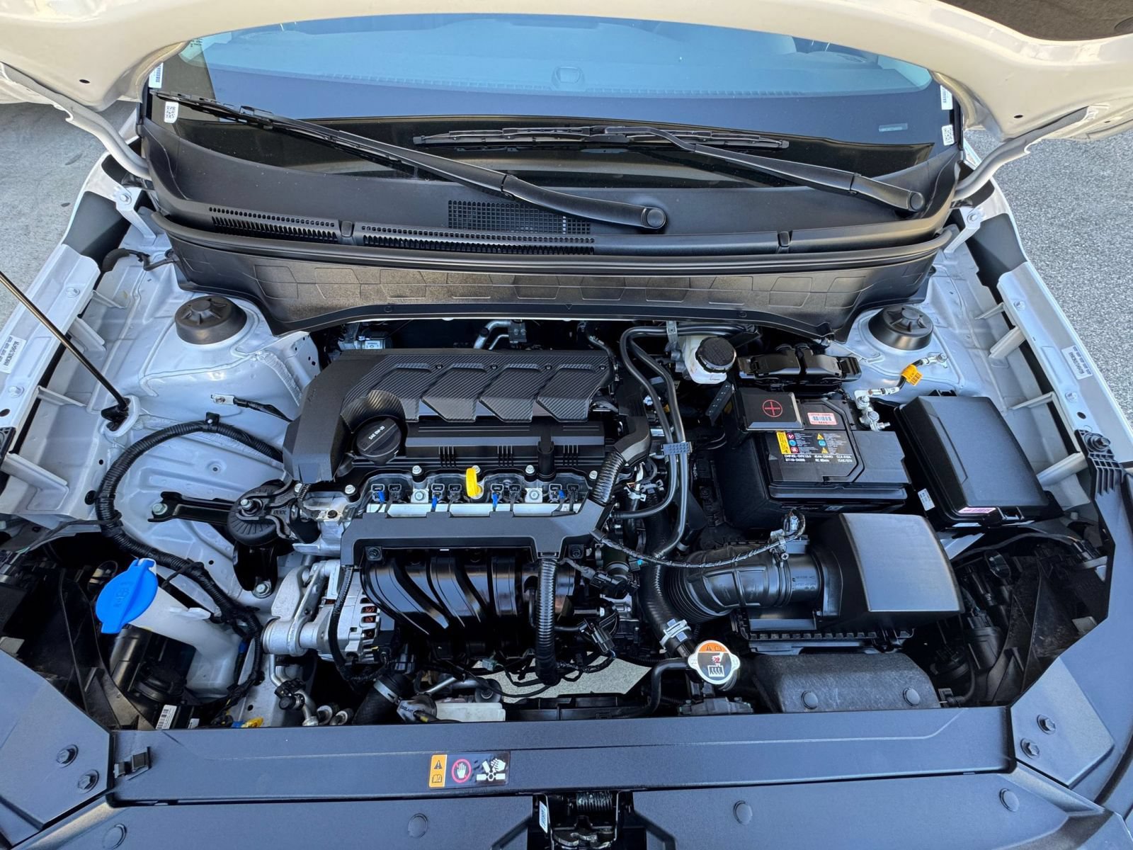 Used 2026 Hyundai Venue SEL FWD image 32