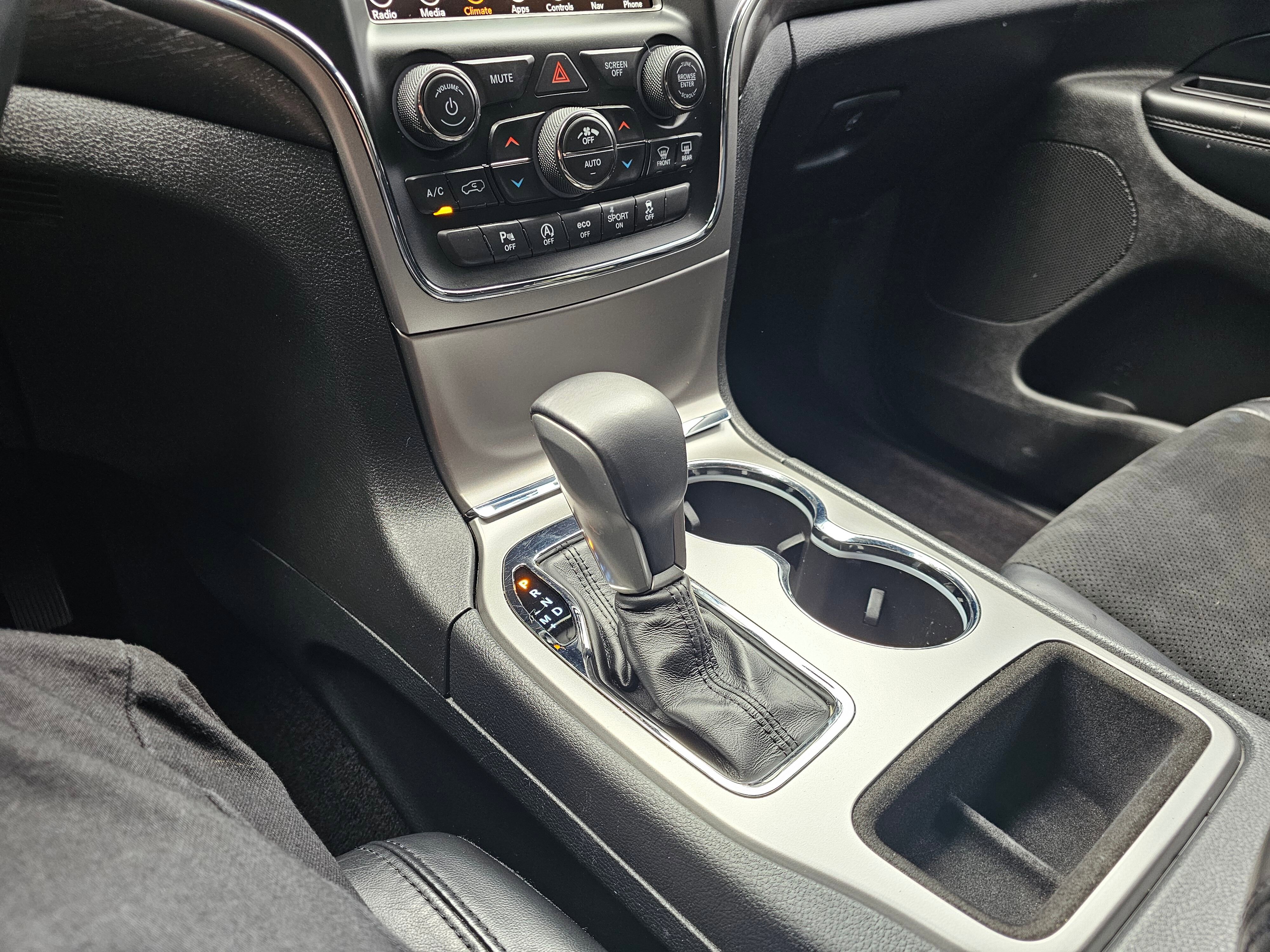 Used 2018 Jeep Grand Cherokee Altitude AWD/4WD image 23