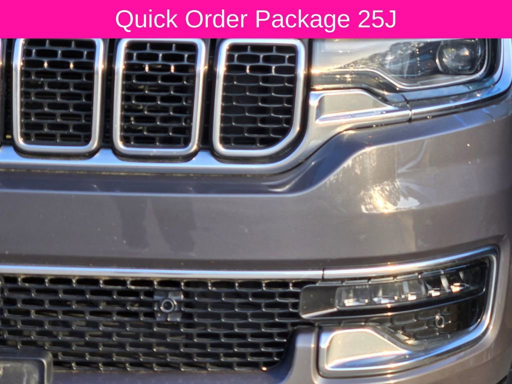 Used 2024 Jeep Wagoneer Series II w/ Flexible Seating Group RWD image 5