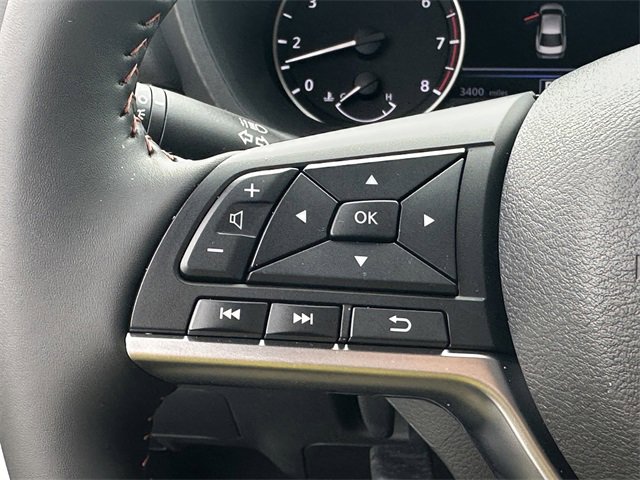 Certified 2025 Nissan Sentra SR image 25