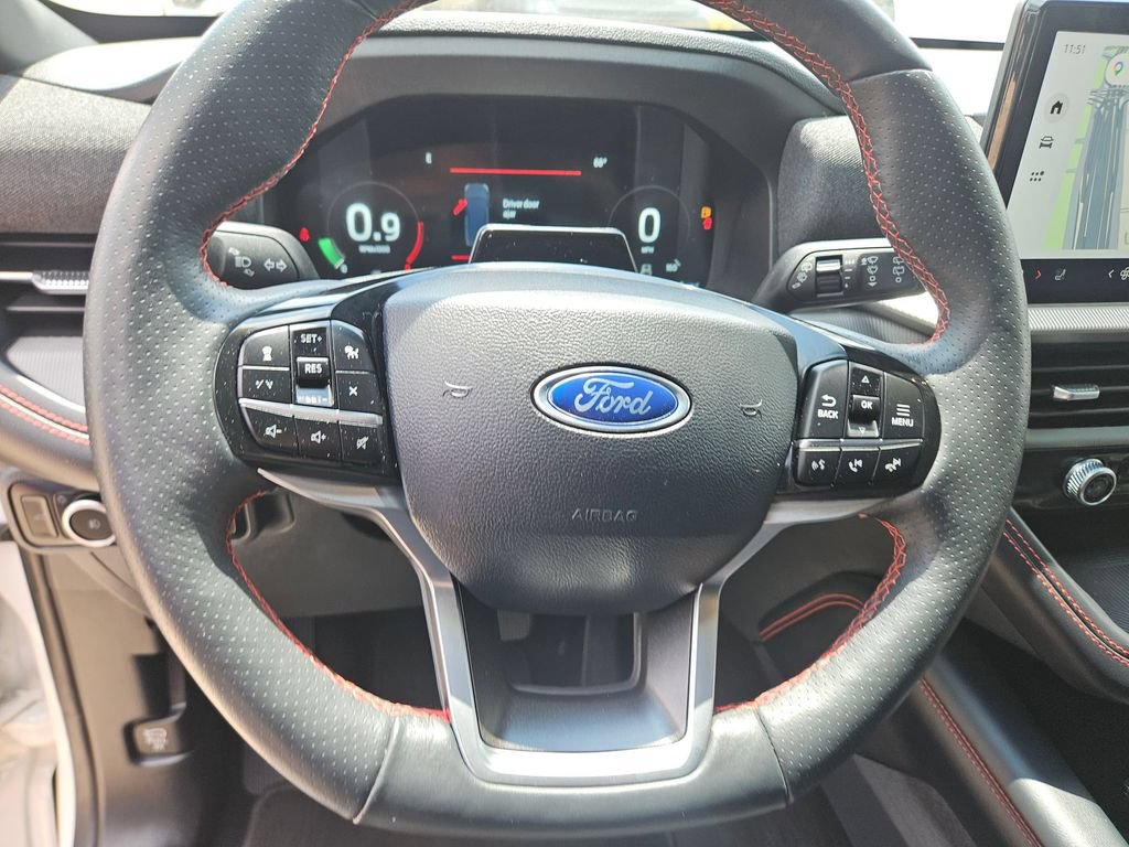 Used 2025 Ford Explorer ST-Line w/ ST-Line Street Pack AWD/4WD image 18