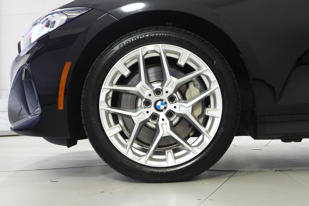 Used 2025 BMW 330i Sedan w/ Convenience Package RWD image 5