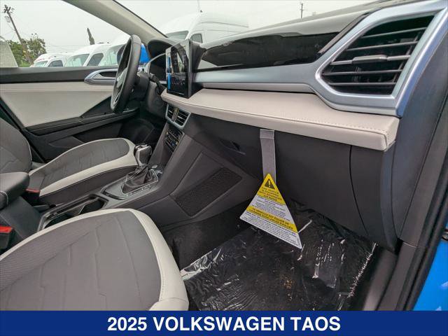 New 2025 Volkswagen Taos SE image 20