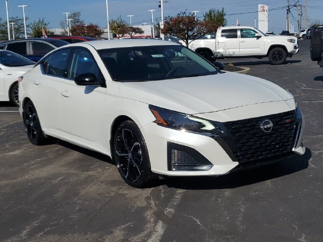 Certified 2023 Nissan Altima 2.5 SR FWD image 33