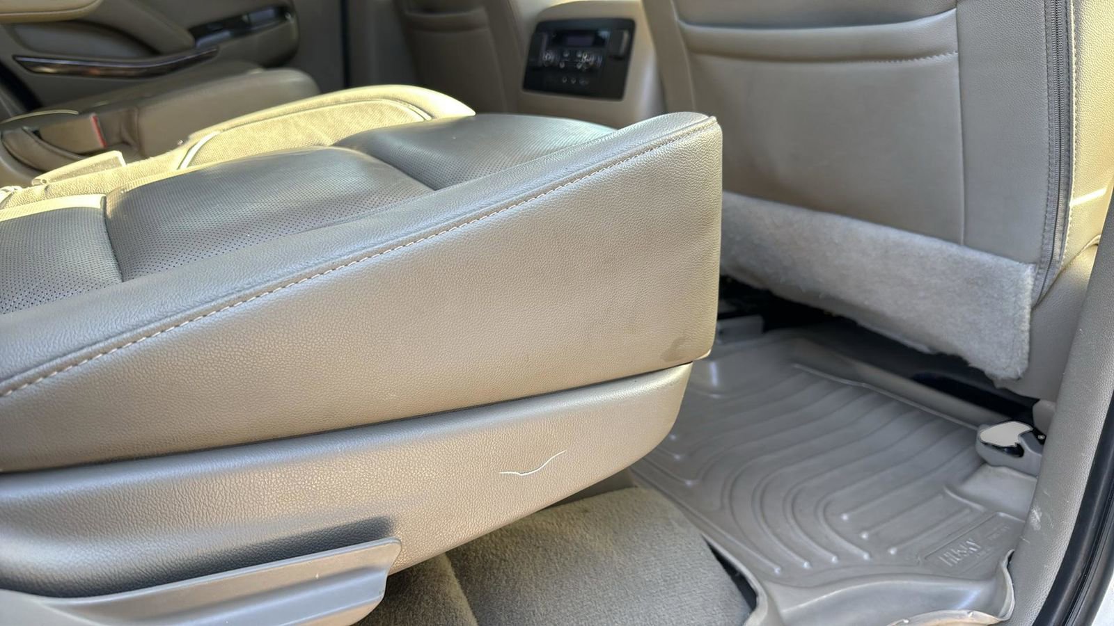 Used 2019 GMC Yukon SLT w/ Open Road Package image 27