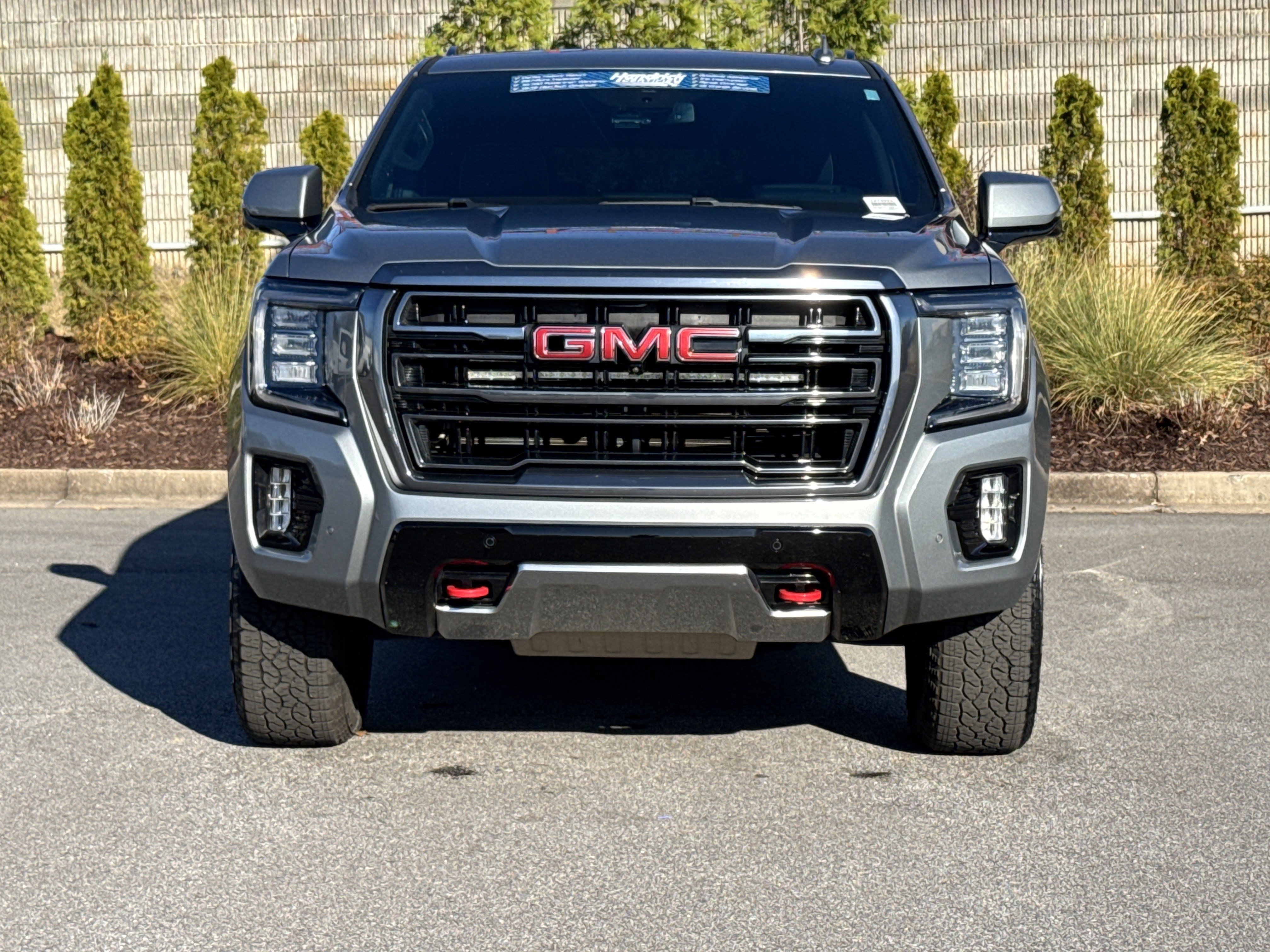 Used 2023 GMC Yukon AT4 w/ AT4 Premium Package image 3