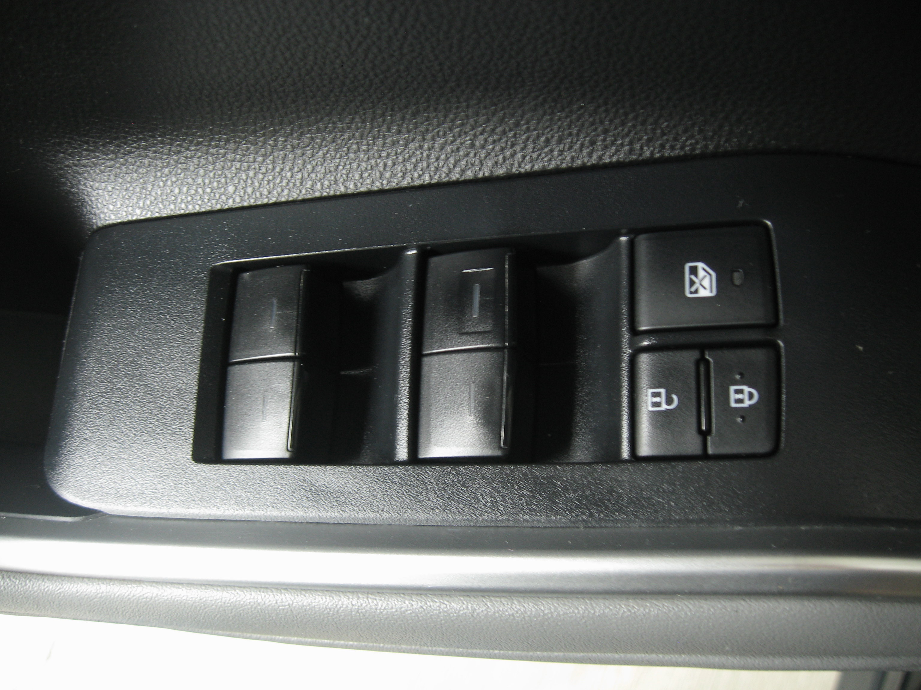 Used 2022 Toyota Highlander XLE image 13